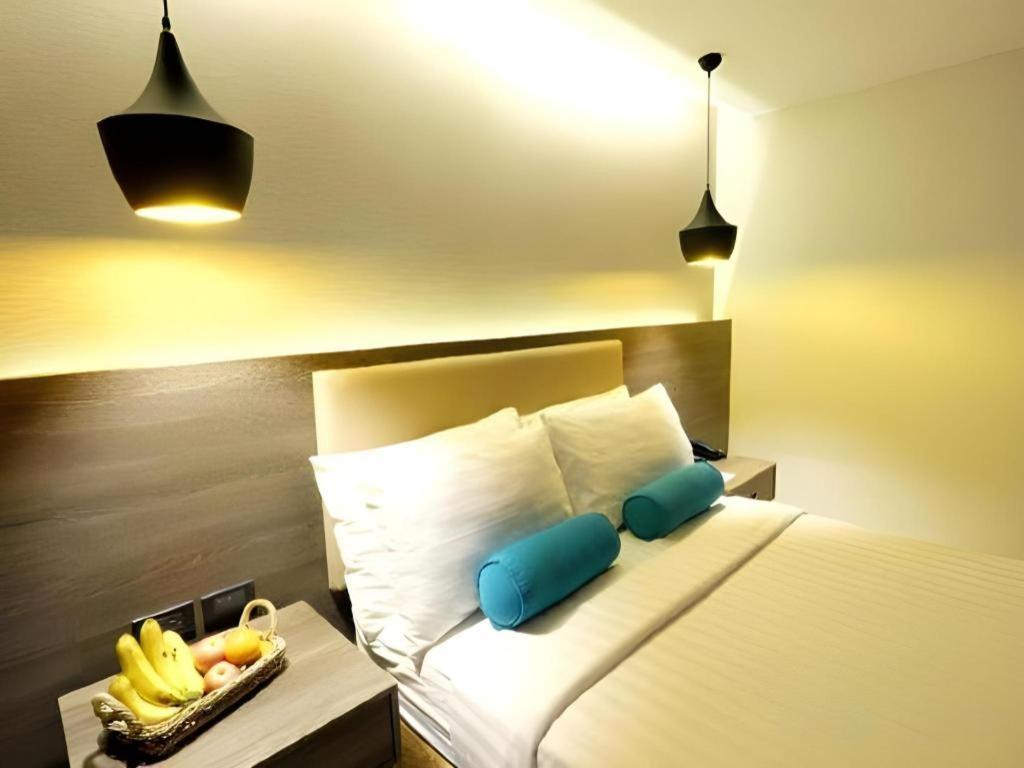Home Crest Hotel Davao Bagian luar foto