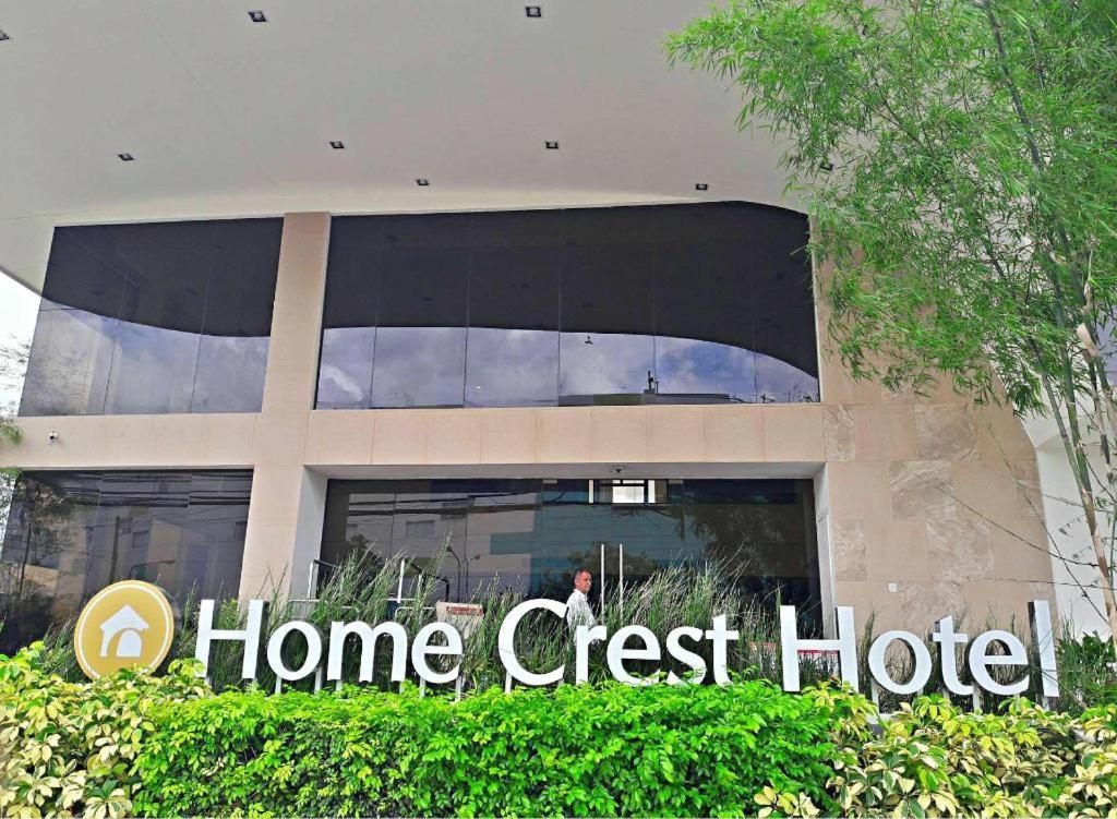 Home Crest Hotel Davao Bagian luar foto